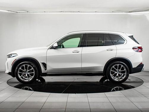 Alpine White 2025 BMW X5 xDrive40i