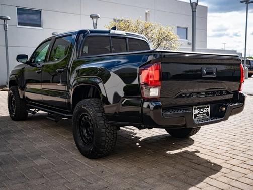2022 Toyota Tacoma SR