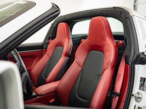 2024 Porsche 911 4S