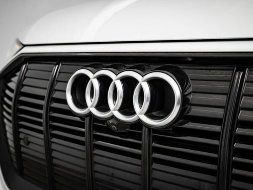 2021 Audi e-tron Premium