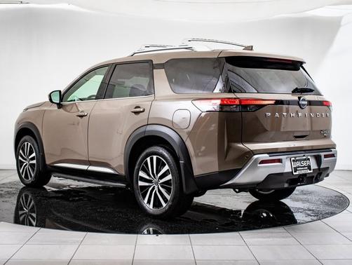 2024 Nissan Pathfinder Platinum