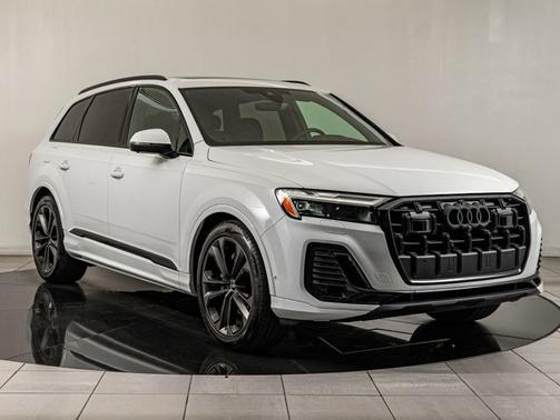 Glacier White Metallic 2025 Audi Q7 Premium Plus