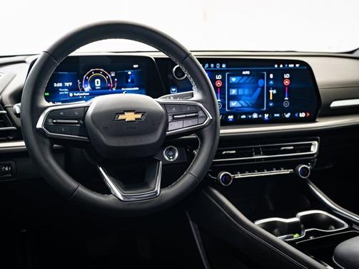 2024 Chevrolet Traverse FWD LS