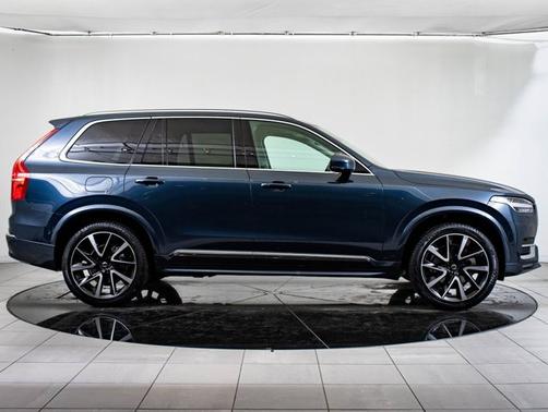 2023 Volvo XC90 Plus