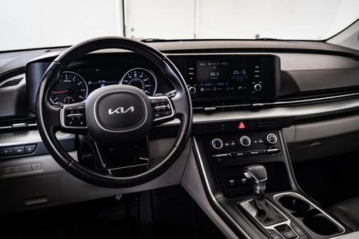 2023 Kia Carnival LX