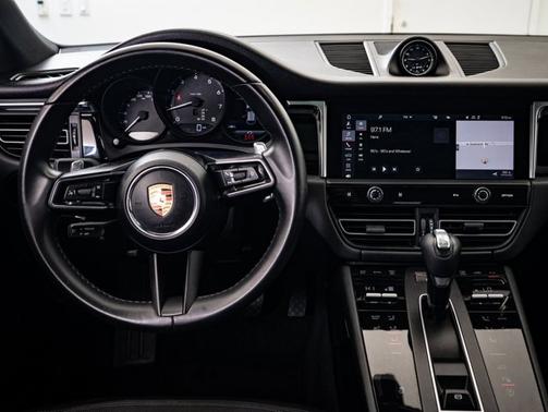 2022 Porsche Macan