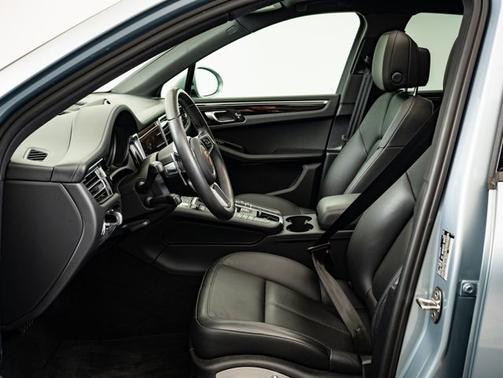 2021 Porsche Macan 