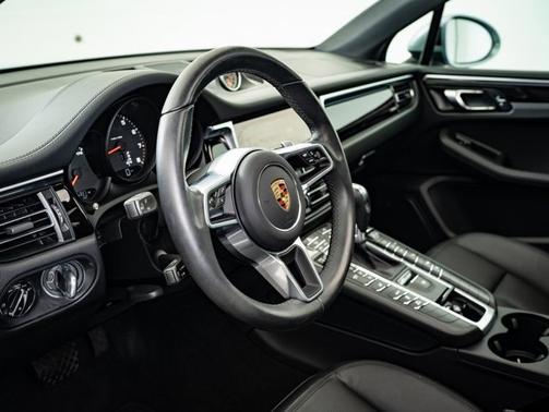 2021 Porsche Macan 