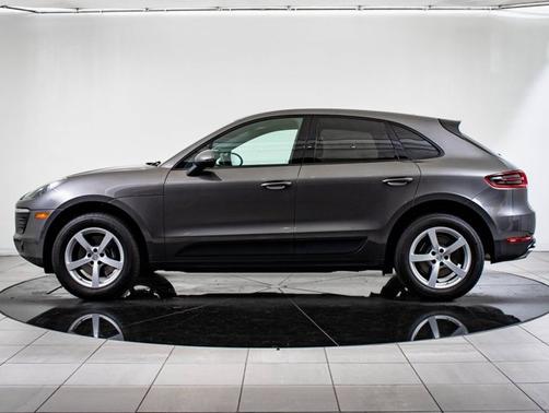2017 Porsche Macan 