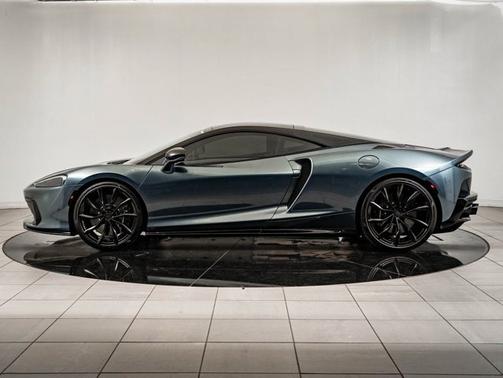 Saros 2025 McLaren GTS TechLux