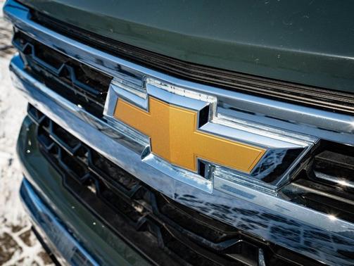 Cypress Gray 2025 Chevrolet Silverado 1500 LT