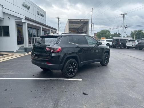 2025 Jeep Compass Latitude
