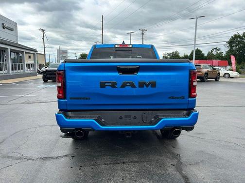 Hydro Blue Pearlcoat 2026 RAM 1500 Big Horn/Lone Star