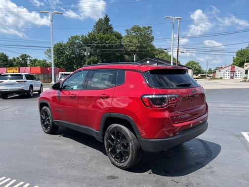 2025 Jeep Compass Latitude