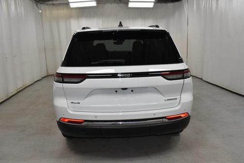 2022 Jeep Grand Cherokee Laredo