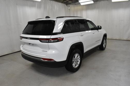 2022 Jeep Grand Cherokee Laredo