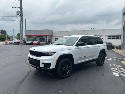 2025 Jeep Grand Cherokee L Laredo