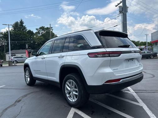 2025 Jeep Grand Cherokee Laredo X