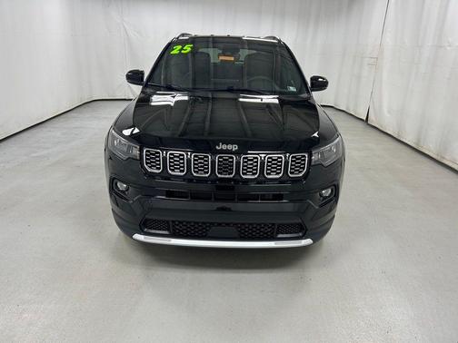 Diamond Black 2025 Jeep Compass Limited