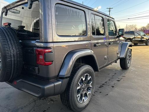 2025 Jeep Wrangler Sahara