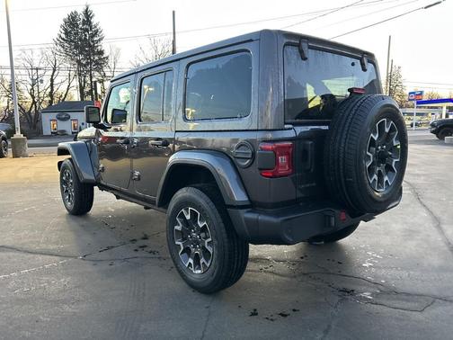 2025 Jeep Wrangler Sahara
