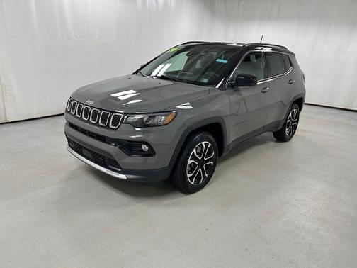 Sting Gray Clearcoat 2024 Jeep Compass Limited