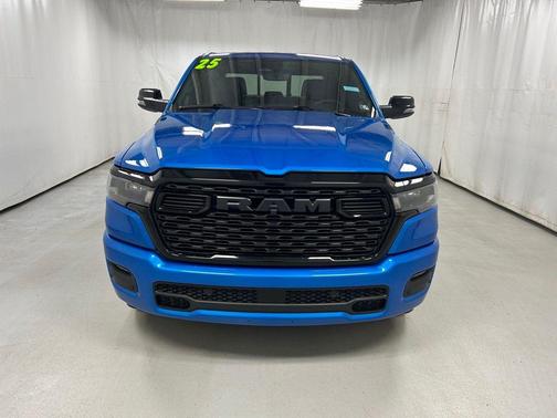 Hydro Blue Pearlcoat 2025 RAM 1500 Big Horn/Lone Star