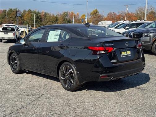 2025 Nissan Versa 1.6 SR