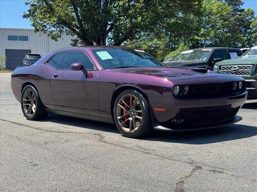 Hellraisin 2022 Dodge Challenger R/T Scat Pack