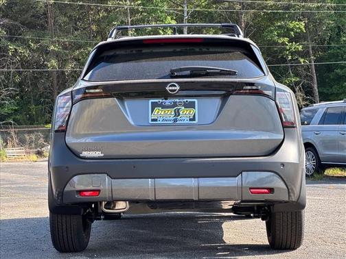 Gun Metallic 2026 Nissan Kicks SV