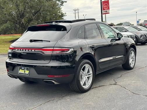 2021 Porsche Macan Base