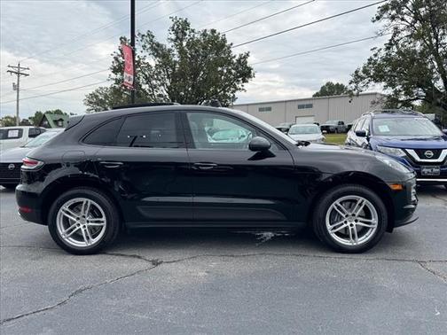 2021 Porsche Macan Base