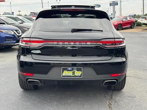 2021 Porsche Macan Base