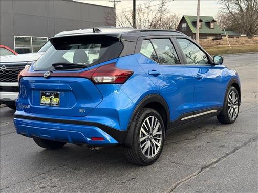 2023 Nissan Kicks SR