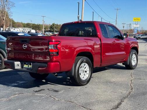 2024 Nissan Frontier SV