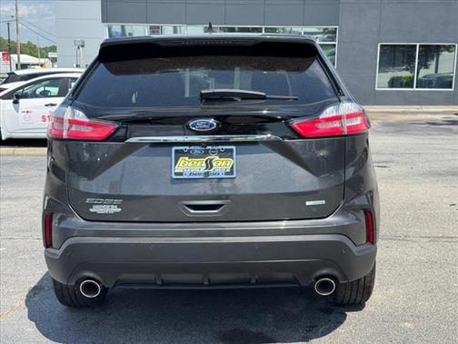 2020 Ford Edge SE