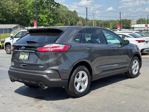2020 Ford Edge SE