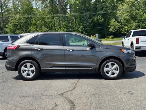 2020 Ford Edge SE