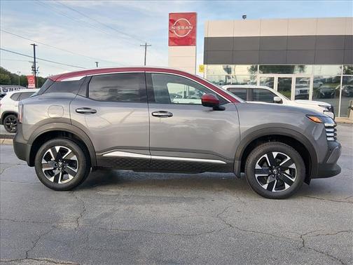 Gun Metallic 2025 Nissan Kicks SR