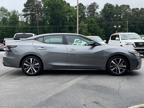 2023 Nissan Maxima SV