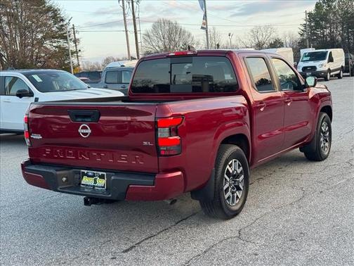 2024 Nissan Frontier SL
