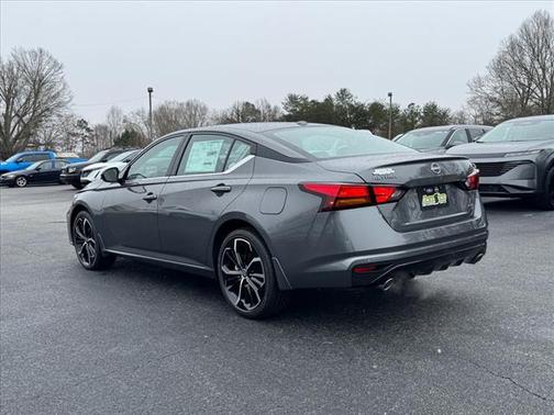 2025 Nissan Altima SR