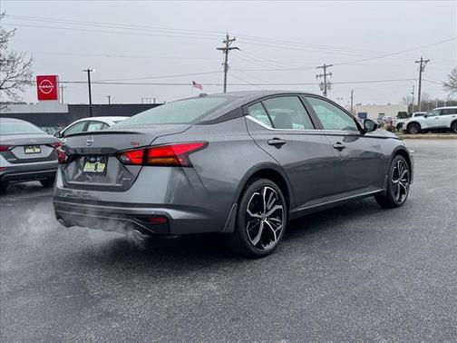 2025 Nissan Altima SR