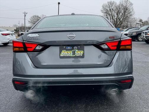 2025 Nissan Altima SR