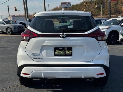2024 Nissan Kicks S