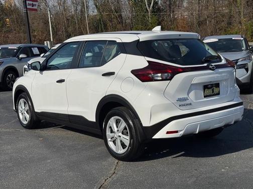 2024 Nissan Kicks S