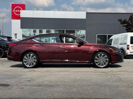 2024 Nissan Altima 2.5 SL