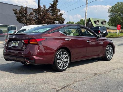 2024 Nissan Altima 2.5 SL