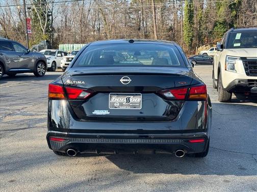 2025 Nissan Altima SR