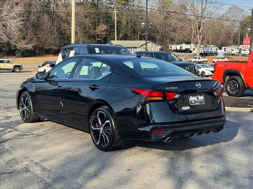 2025 Nissan Altima SR